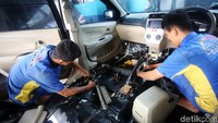 Biaya perbaikan di bengkel tersebut mulai dari Rp 2 juta hingga Rp 10 juta, tergantung jenis kerusakan dan penggantian komponen.