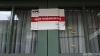 KPK memiliki waktu 1 x 24 jam untuk melakukan pemeriksaan awal terhadap mereka yang terjaring OTT. Setelahnya KPK akan mengumumkan status hukum dari mereka.