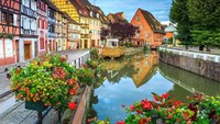 Desa Colmar berada di timur Prancis, dekat dengan Jerman. Desa ini menjadi inspirasi salah satu film animasi Gibli, Howls Moving Castle. (iStock)