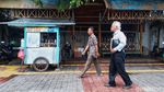 Duh! Trotoar Grogol Dijajah PKL