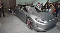 Di tahun 2020 ini Sony membuat gebrakan dengan memamerkan mobil listrik konsep masa depan. Mobil listrik itu dinamai Vision-S. Istimewa/Dok. Sony via Newspress.