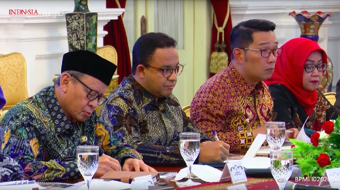 Presiden Joko Widodo mengundang Gubernur DKI Anies Baswedan, Gubernur Jabar Ridwan Kamil, dan Gubernur Banten Wahidin Halim serta bupati dan walikota yang daerahnya terdampak banjir, Rabu (8/1/2020).
