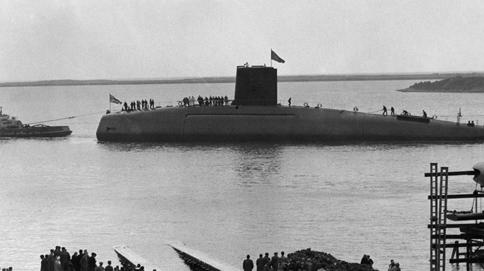 HMS Dreadnought, kapal selam nuklir Inggris yang informasinya dibocorkan ke Soviet (AP)