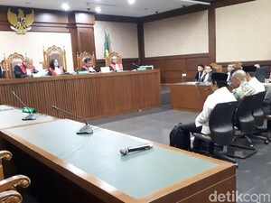 4 Eks Anggota DPRD Lampung Tengah Divonis 4 Tahun Penjara