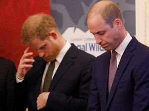 Pangeran William Buka Suara soal Mundurnya Harry dan Meghan
