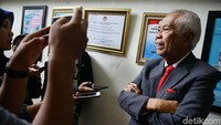 OC menyebut pihaknya akan tetap melanjutkan gugatan perdatanya. Menurutnya, bukti yang ada saat ini sudah cukup.