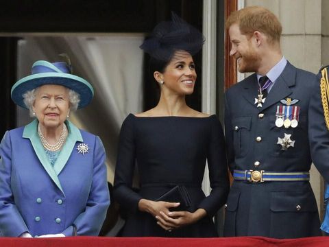 Ratu Elizabeth bersama Harry dan Meghan.