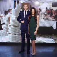 Madame Tussauds memperkenalkan patung lilin Pangeran Harry dan Meghan Markle menjelang hari pernikahan mereka pada 19 Mei 2018. (Foto: Stuart C. Wilson/Getty Images)