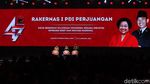 Momen Megawati Diapit Jokowi dan Maruf Buka Rakernas PDIP