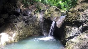 Foto: Air Terjun Cantik & Kolam Sejernih Kaca di Sulawesi