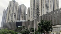 Menurut Ketua Asosiasi Pengelola Pusat Belanja Indonesia (APPBI) DKI Jakarta Ellen Hidayat, tutupnya mal Taman Angrek akibat banjir ini adalah yang pertama kalinya terjadi. Mal yang namanya taman angrek jujur sudah 25 tahun lebih bahkan sudah 30 tahun tidak pernah ada begitu, ucapnya kepada detikcom, Jumat (10/1/2020).