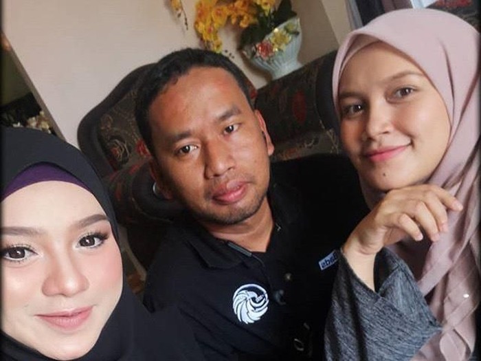 Dari kiri ke kanan: Yaya, suami Hanna, dan Hanna. Foto: Instagram Dari kiri ke kanan: Yaya, suami Hanna, dan Hanna. Foto: Instagram