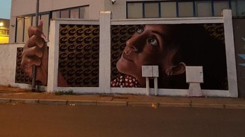 Ia kemudian mengenal seni grafiti dan langsung jatuh cinta. Foto: Caiffa Cosimo/Boredpanda