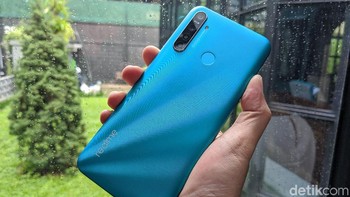 Sistem operasi yang dijalankan adalah Android 9 Pie yang dibalut ColorOS 6.1. Foto: Adi Fida Rahman/detikINET
