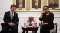 Berbagai hal terkait kerja sama Indonesia-Jepang ini pun akan dibahas lebih mendalam di pertemuan antara Menlu Retno Marsudi dengan Menlu Jepang Toshimitsu Motegi.