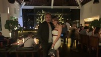 Echa Caesa bekerja sebagai model foto yang juga sering menjadi disc jockey dan kerap muncul diatas panggung untuk meramu musik di klub malam.