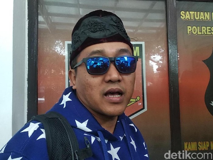 sule, rizky febian, teddy, lina teddy diperiksa polisi.