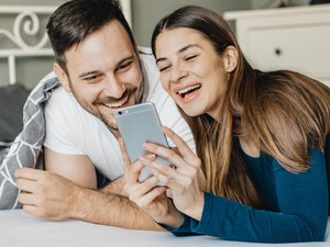 Ramalan Zodiak Cinta 8 Desember: Cancer Buang Pikiran Negatif, Scorpio Terbuka