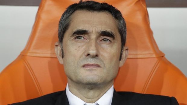 Ernesto Valverde dipecat Barcelona. (