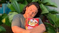 Berseteru dengan sengit, Keanu dan Lucinta sempat trending di Twitter dan jadi sorotan para netizen. Lewat Instagramya, Keanu sering mengunggah berbagai aktivitasnya. Foto: Instagram @keanuagl