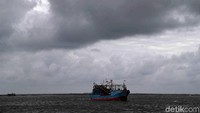Air pasang maksimum nanti diduga akan mengakibatkan banjir diseluruh ataupun sebagian wilayah tersebut.