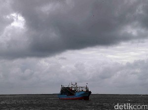 BPBD: Waspada Gelombang Tinggi hingga 2,5 M di Perairan Kepulauan Seribu