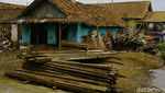 Kisah Penjual Roti yang Berkeliling Sambil Gendong Anak