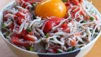 Secara rutin, pria Jepang bernama Toshiya membuat rice bowl enak kemudian memotret hasilnya. Ia adalah seorang penulis resep rice bowl yang eksis dengan lebih dari 36.000 followers di Instagram. Foto: Instagram toshiya.sh