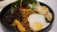 Bawa Bekal Masakan Ibu, Murid Ini Ajak Teman Sekolahnya Makan Bersama