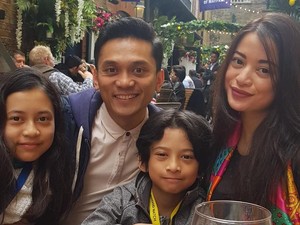 Angie Virgin Harap Prestasi Suami Sebagai Polisi London Harumkan Indonesia