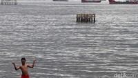Pemerintah Provinsi (Pemprov) DKI Jakarta menyebut ada tujuh wilayah yang berpotensi terkena banjir rob di Jakarta Utara (Jakut). 
