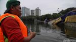 Jembatan Hutan Kota Kemayoran Belum Juga Diperbaiki