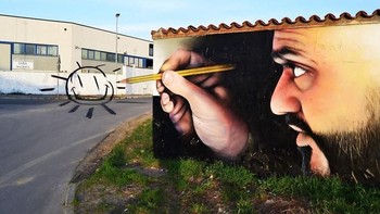 Ia pun sering memamerkan progres pembuatan karyanya lewat akun Instagram miliknya. Foto: Caiffa Cosimo/Boredpanda