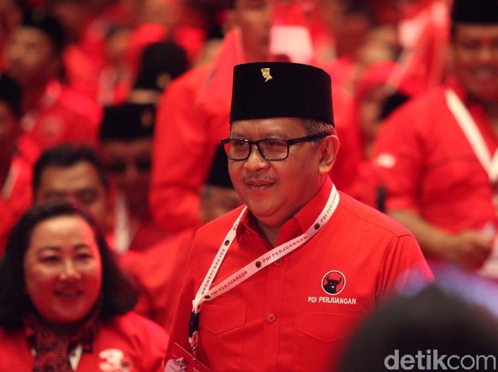 Rapat kerja nasional (Rakernas) sekaligus perayaan Hut PDIP Perjuangan ke-47 digelar di JIEXpo Kemayoran, Jakarta Pusat. Rakernas dibuka oleh Ketua Umum PDIP Megawati Soekarnoputri.