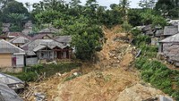 Desa Adat urug tepanya berada di Kecamatan Sukajaya, kabupaten Bogor, Jawa Barat.