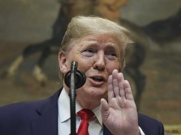 Donald Trump Serang Apple karena Tolak Buka iPhone Penjahat Foto: Presiden AS Donald Trump (AFP) Donald Trump Serang Apple karena Tolak Buka iPhone Penjahat Foto: Presiden AS Donald Trump (AFP)