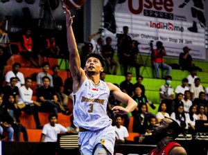 Bima Perkasa Dikalahkan Louvre Surabaya di Laga Perdana IBL