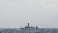 Operasi ini melibatkan KRI Usman Harun-359, KRI Teuku Umar-385, KRI Sutedi Senoputra-378, dua pesawat tempur F16 dan dua kapal Bakamla. ANTARA FOTO/M Risyal Hidayat.