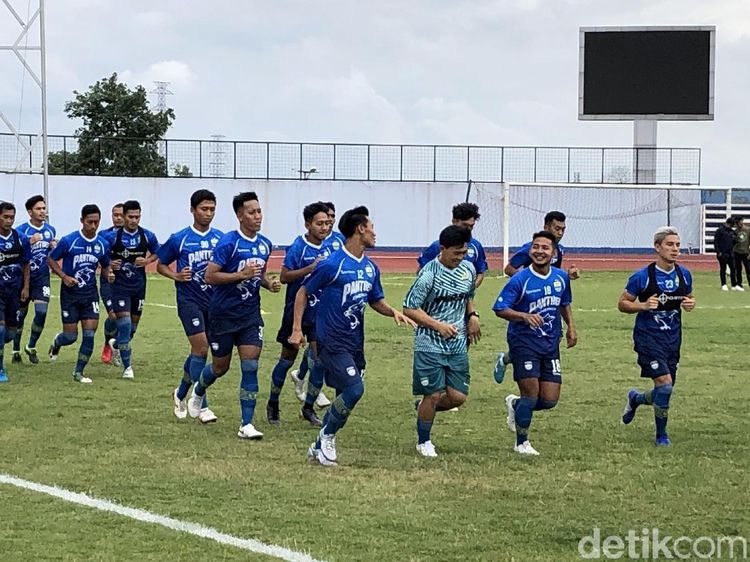Ada Beni Oktavianto dan Luizinho Passos di Latihan Perdana Persib