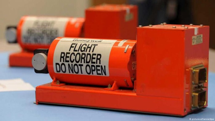 6 Fakta Penting Tentang Black Box Pesawat Terbang Yang Perlu Anda Ketahui