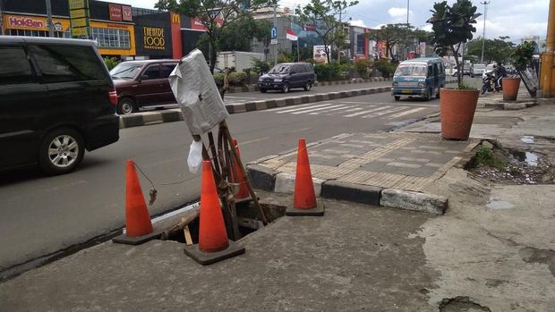 Heboh Penutup Gorong gorong di Depok Dicolong Halaman 2