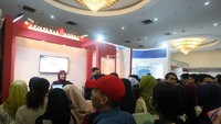 Per September 2019, Bank DKI telah menyalurkan kredit UMKM sebesar Rp1,4 triliun atau meningkat 25,2% dibandingkan periode September 2018 sebesar Rp1,1 triliun. pertumbuhan kredit UMKM ditopang oleh tumbuhnya penyaluran kredit mikro dan usaha kecil. Kredit mikro Bank DKI mengalami pertumbuhan sebesar 32,0% dari Rp663 miliar per September 2018 menjadi Rp875 miliar per September 2019. Foto: dok. Bank DKI