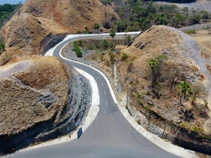 Jokowi Jadikan Labuan Bajo Wisata Super Premium, Jalannya Sudah Oke?