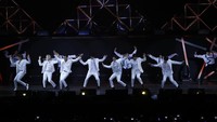 Penampilan mereka langsung energik sejak di awal acara. Sukses membuat suasana konser semakin panas. (Hanif/detikcom)