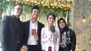 Senyum Semringah Vanessa Angel Resmi Nikah