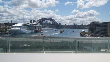 Kota Sydney pun suram karena banyak asap. Foto: Bored Panda