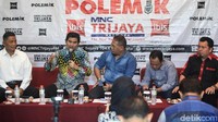 Diskusi dihadiri oleh Guru Besar Hukum Pidana UII Mudzakir, Guru besar Hukum Tata Negara IPDN Juanda, moderator Jaka Lelana, Pakar Hukum Pidana dari Universitas Al Azhar Indonesia Prof Dr Suparji Ahmad, dan praktisi hukum Irfan Pulungan. 
