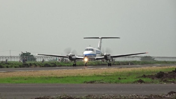 Pendaratan perdana di Bandara Blora