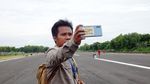 Jelang Pendaratan Perdana, Landasan Bandara Ngloram Jadi Lokasi Selfie
