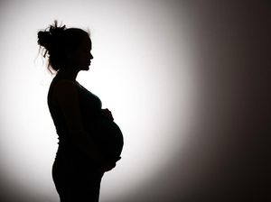 Perut Buncit Dikira Terlalu Banyak Makan, Wanita Ini Tiba-tiba Melahirkan
